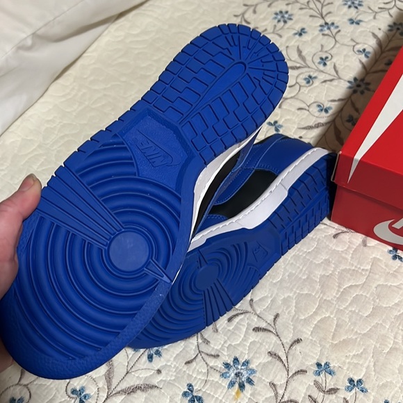 Nike Dunk Low (M 8.5, W sz 10) - Picture 3 of 8